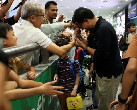 Flight carrying 123 Malaysians evacuated from Bangladesh arrives home