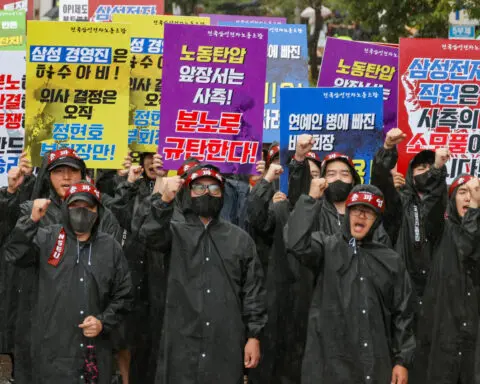 Samsung Elec talks with union end without result, union says