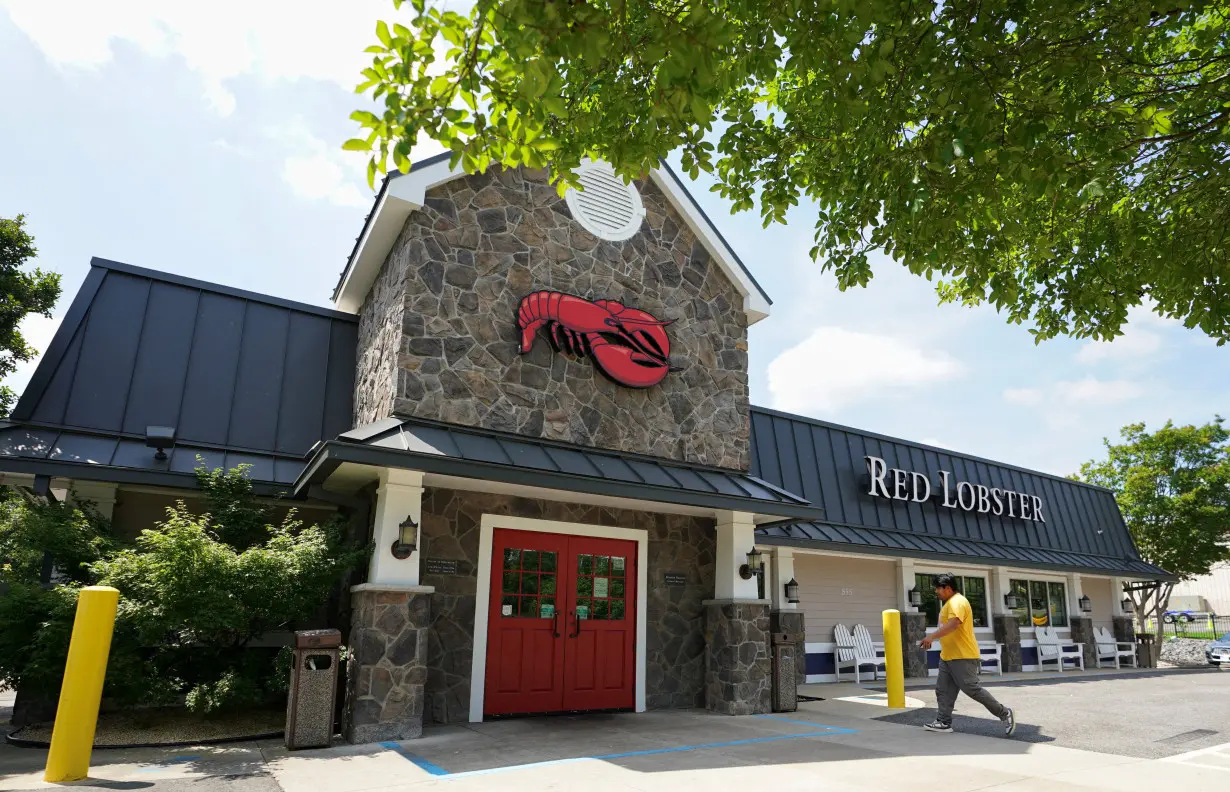 FILE PHOTO: Red Lobster restaurant in Virginia