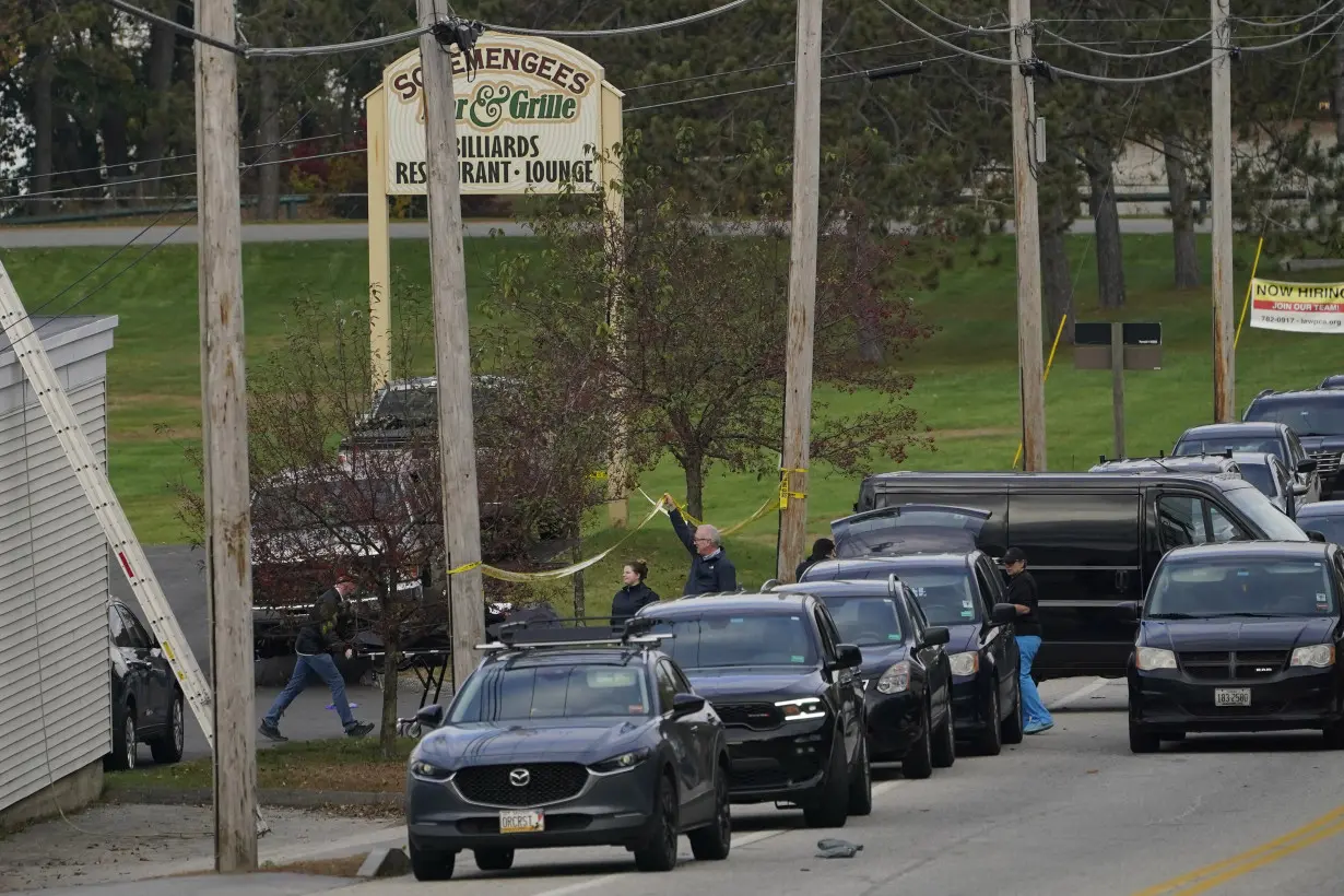 3 Army Reserve officers disciplined after reservist killed 18 people in Maine