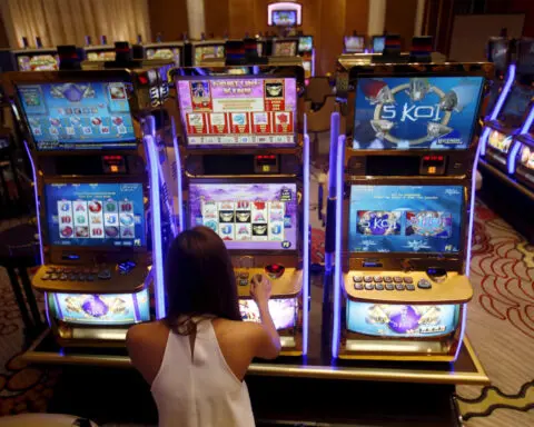 Philippines orders foreign workers in offshore gaming hubs to leave in 2 months