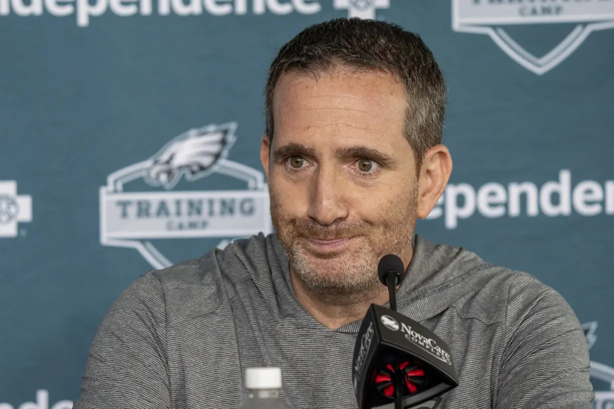 Hurts, Sirianni say all is peaceful between QB and Coach at Eagles' training camp