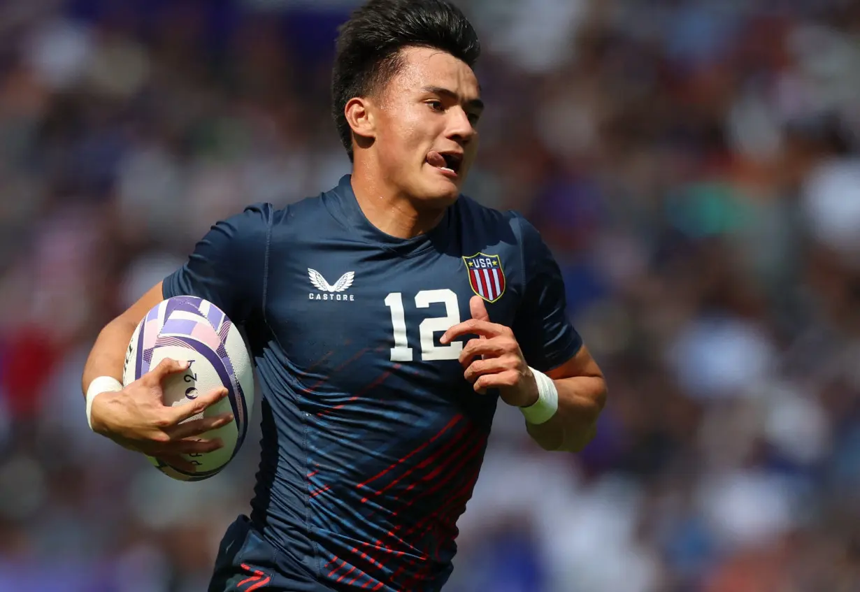 Olympics-Rugby Sevens-Dupont's France stay alive after stuttering start