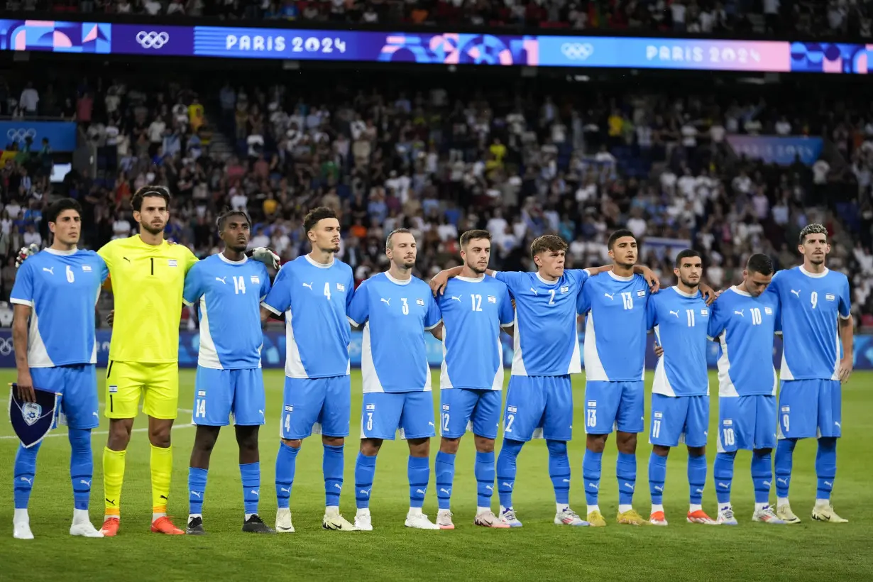 Uzbekistan loses the match but wins over crowd as soccer competition kicks off Paris Olympics