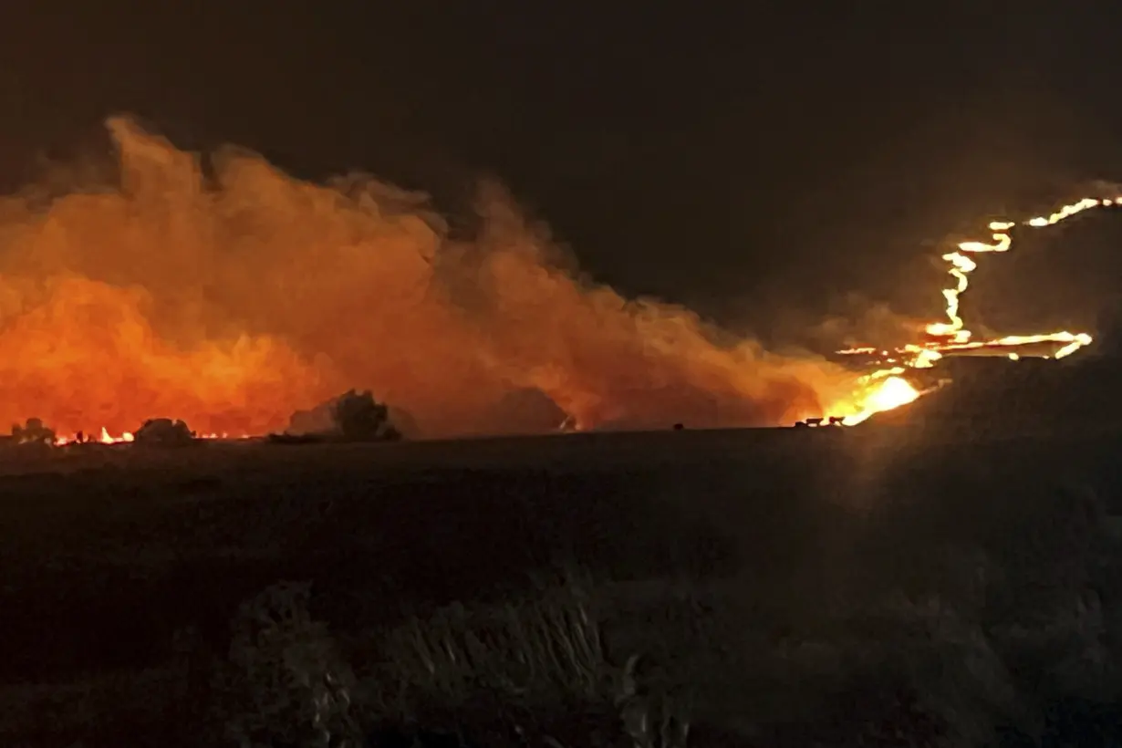 Oregon fire is the largest burning in the US. Thunderstorms and high winds are exacerbating it