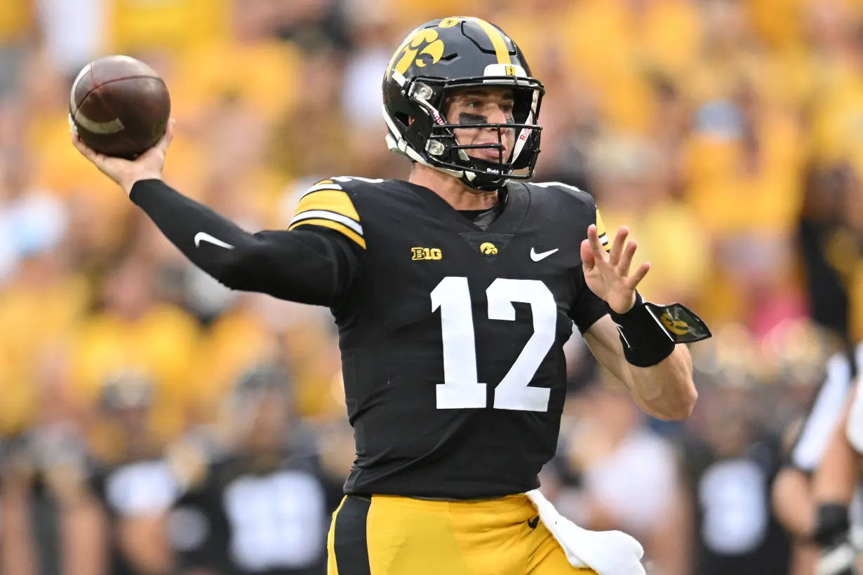 NCAA Football: Western Michigan at Iowa