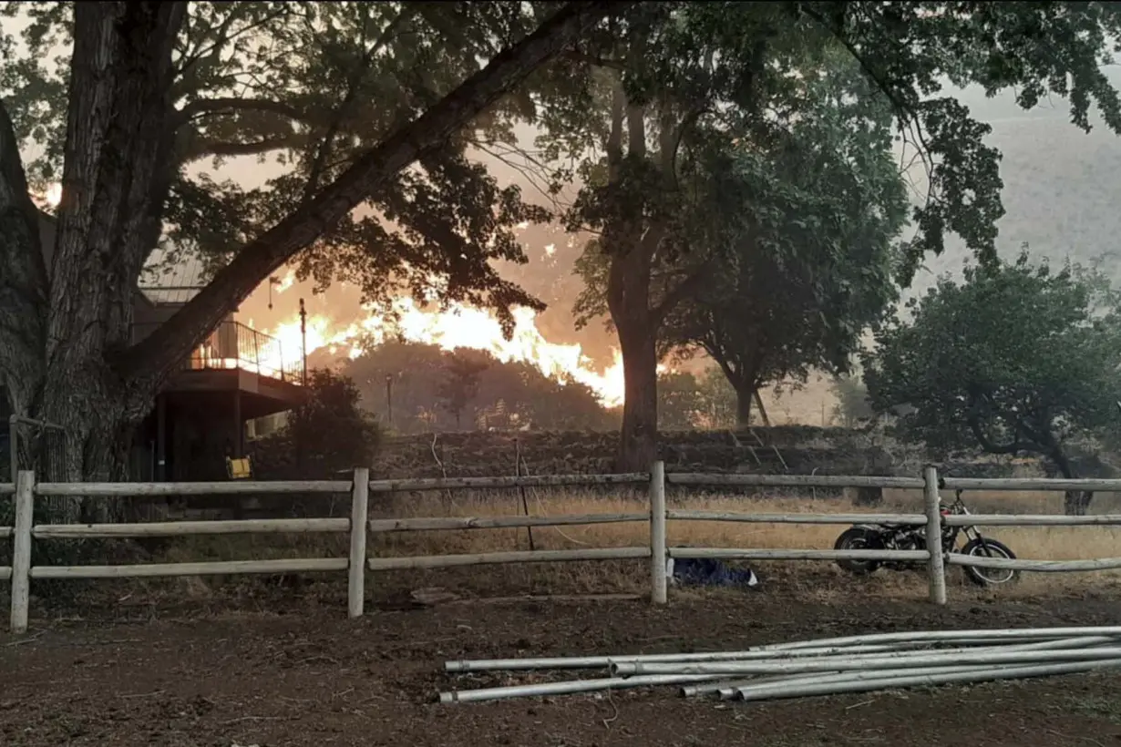 Oregon fire is the largest burning in the US. Thunderstorms and high winds are exacerbating it