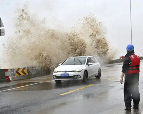 Typhoon Gaemi hits China's coast after leaving 25 dead in Taiwan and the Philippines