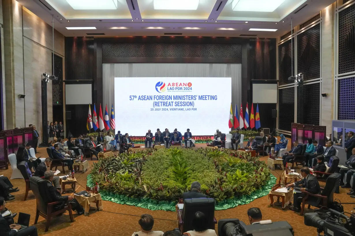 Laos ASEAN