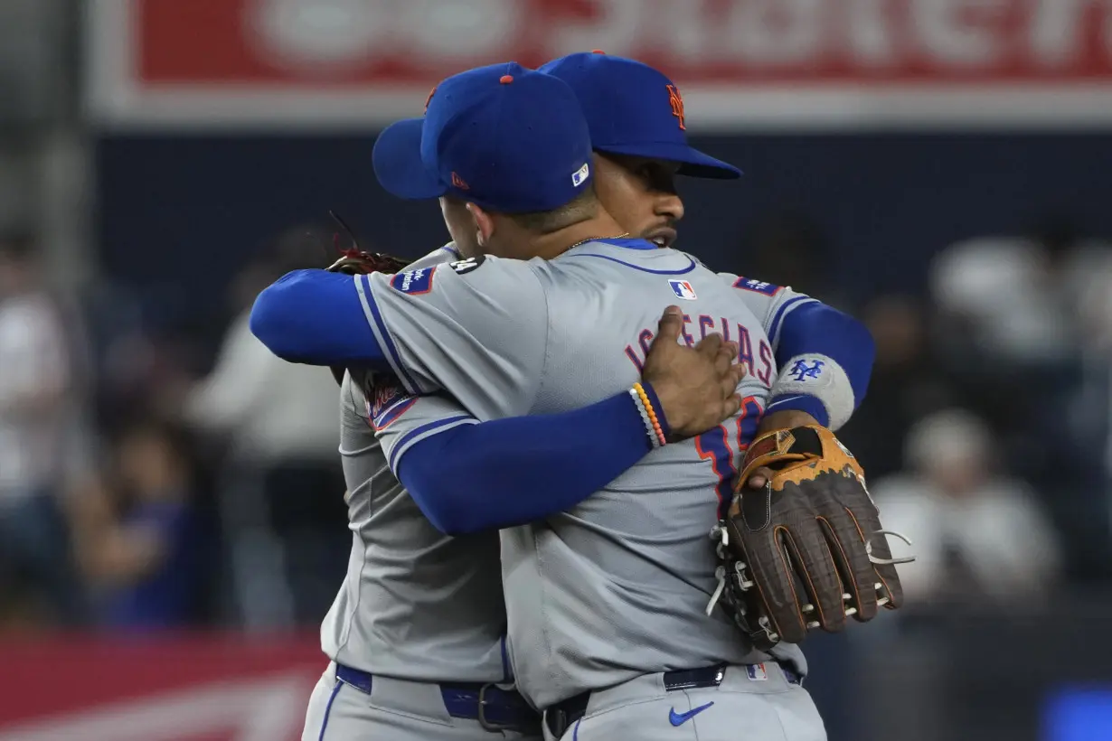 Subway Series: Mets northbound and Yankees heading south