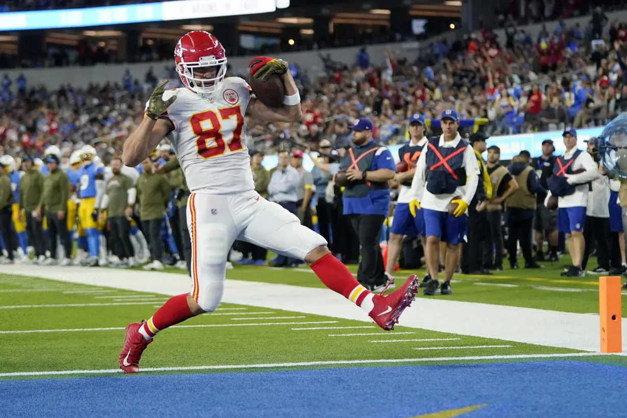 Travis Kelce picked as the top tight end in the AP’s NFL Top 5 rankings