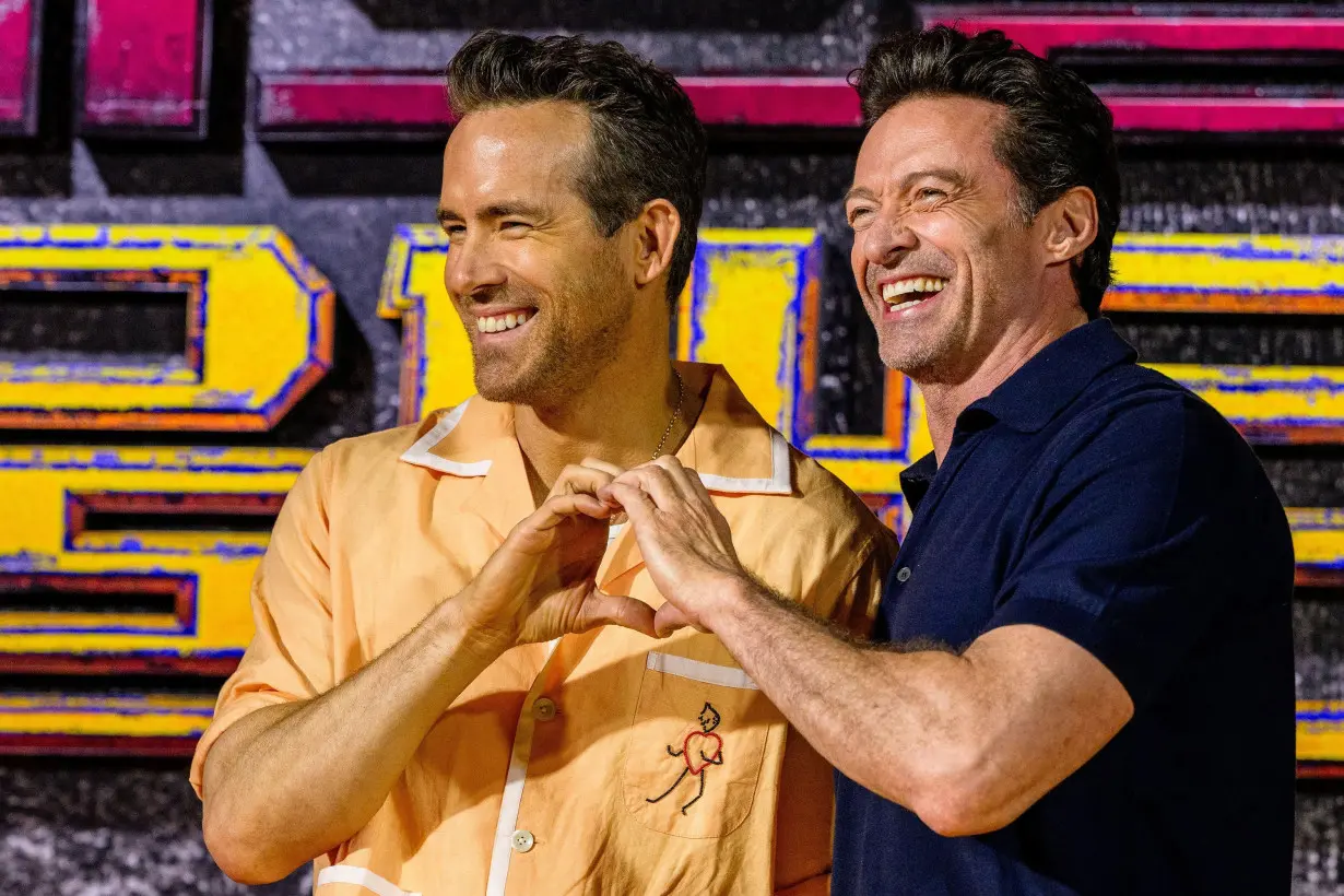 Ryan Reynolds and Hugh Jackman are no longer fooling anyone with that fake 'feud' on new 'Hot Ones' episode