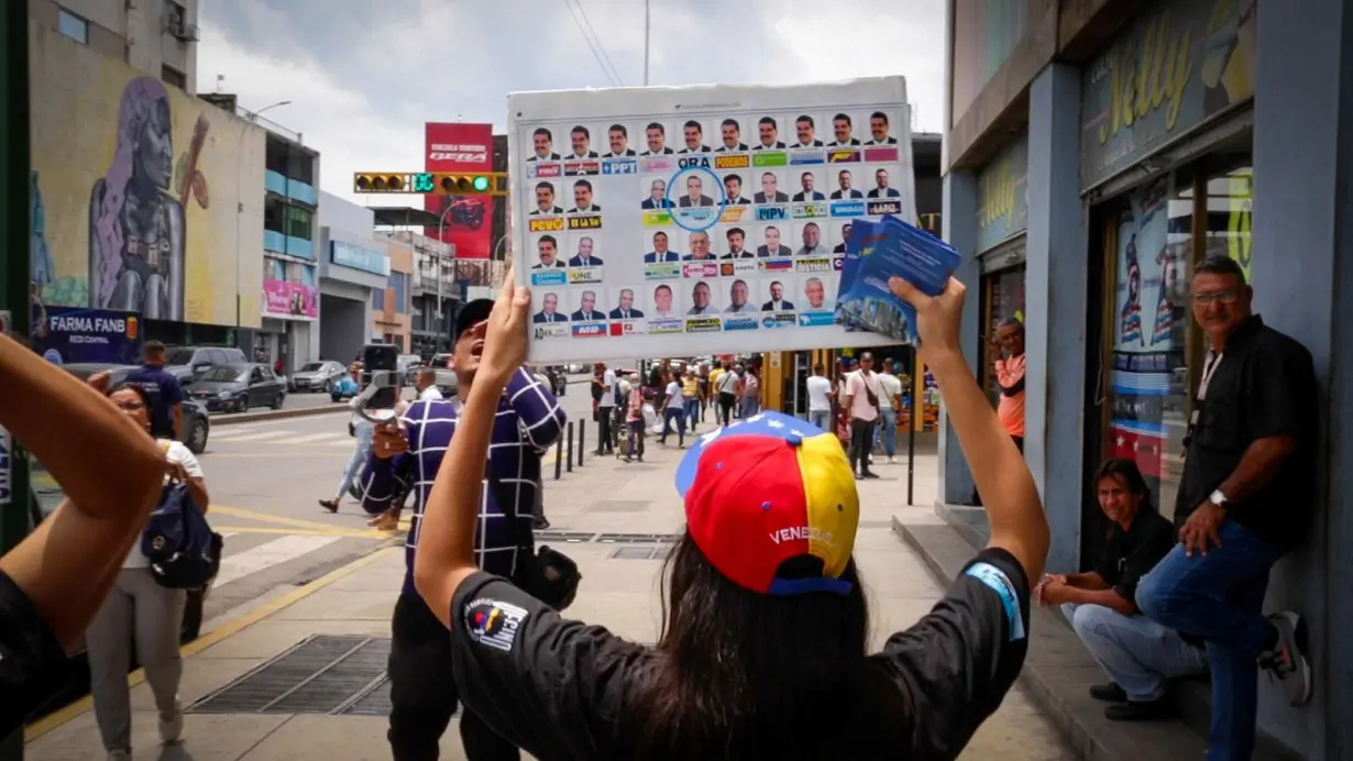 Young Venezuelan opposition voters prepare to leave the country if Maduro is reelected