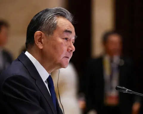 China, S.Korea should avoid external interference, Chinese foreign minister says