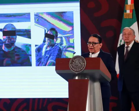 US arrests Mexican drug lord 'El Mayo' and son of 'El Chapo' in Texas