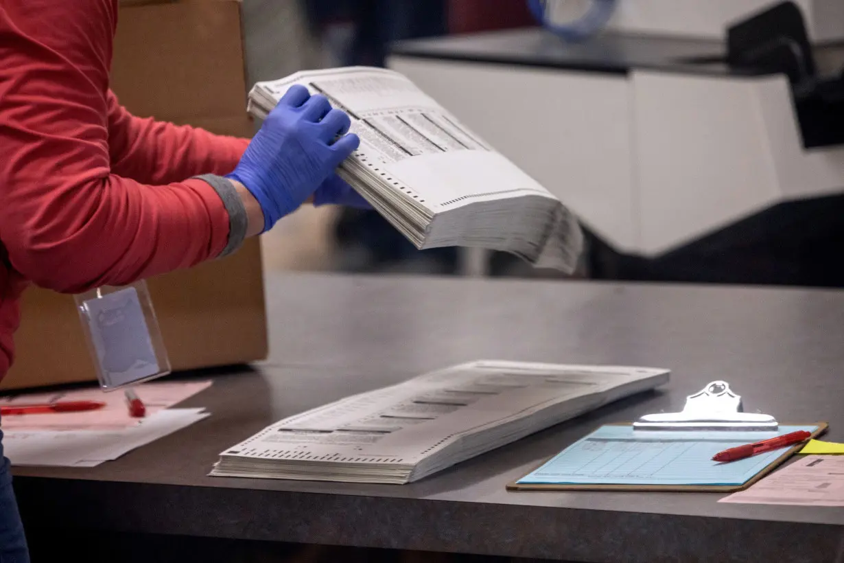 Alabama man who threatened to kill Arizona election workers pleads guilty, federal prosecutors say