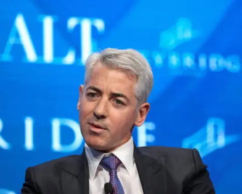 Debut of Bill Ackman's new fund delayed but expected to proceed