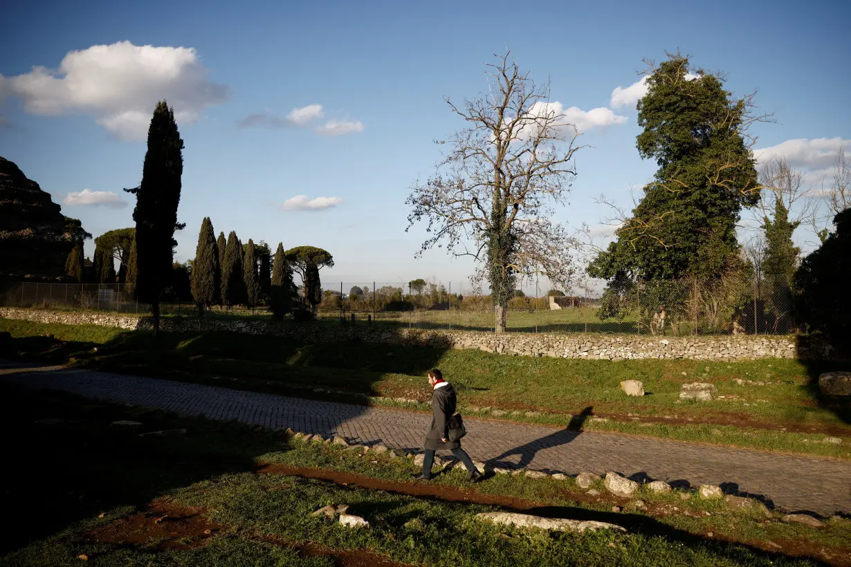 FILE PHOTO: Roman sewer works reveal statue of an emperor posing as Hercules