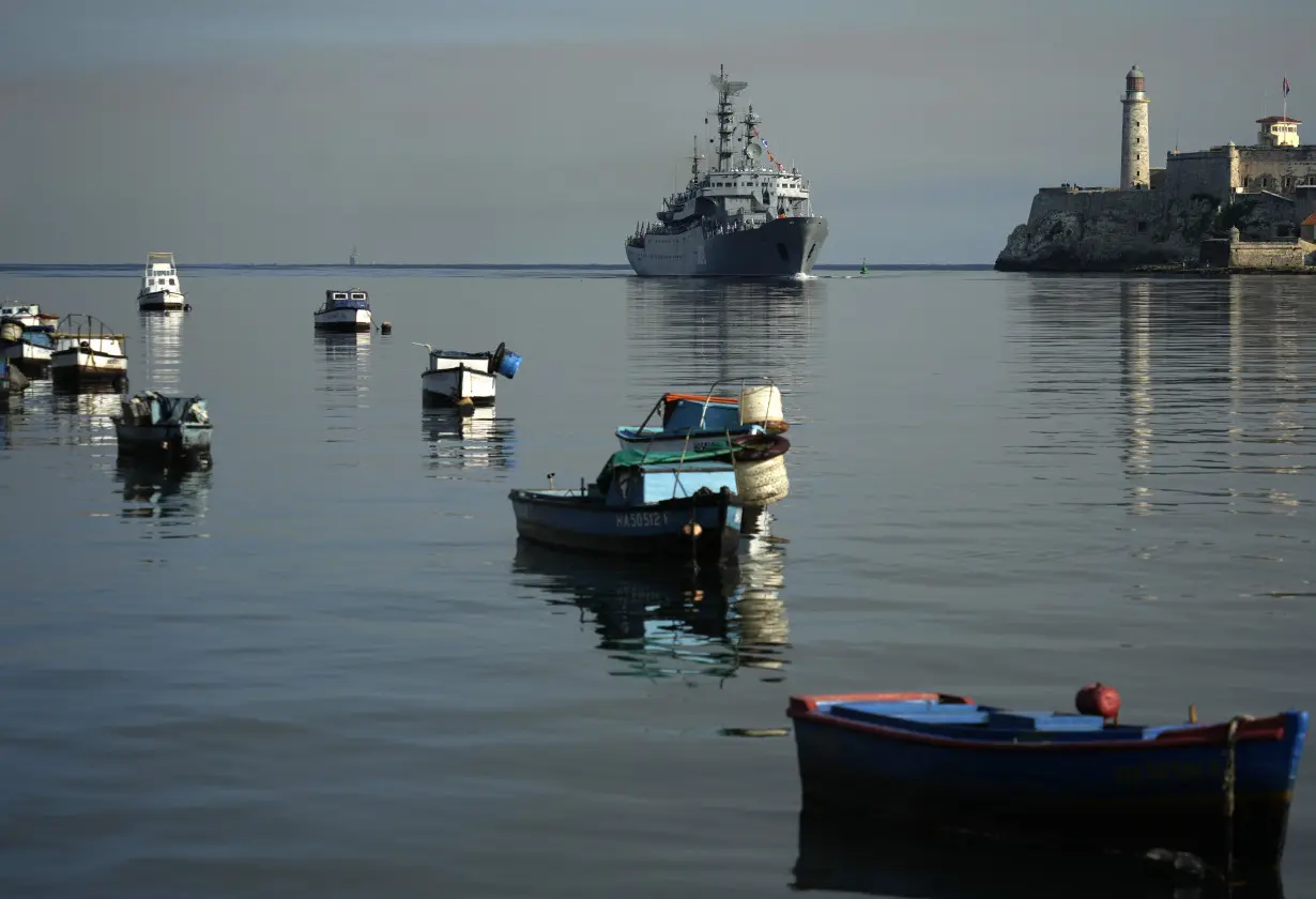 In a show of growing ties, Russian warships make a new visit to Cuban waters