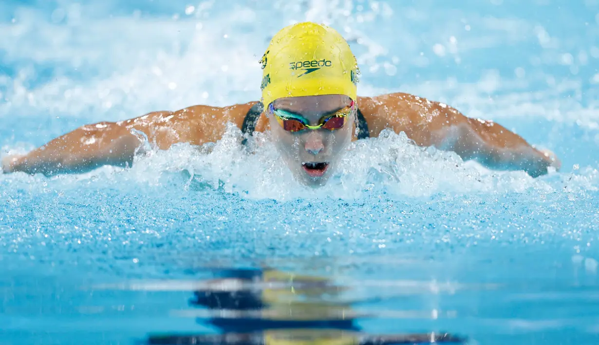 Olympics-Swimming-Australia's women extend 4x100 metres freestyle relay reign