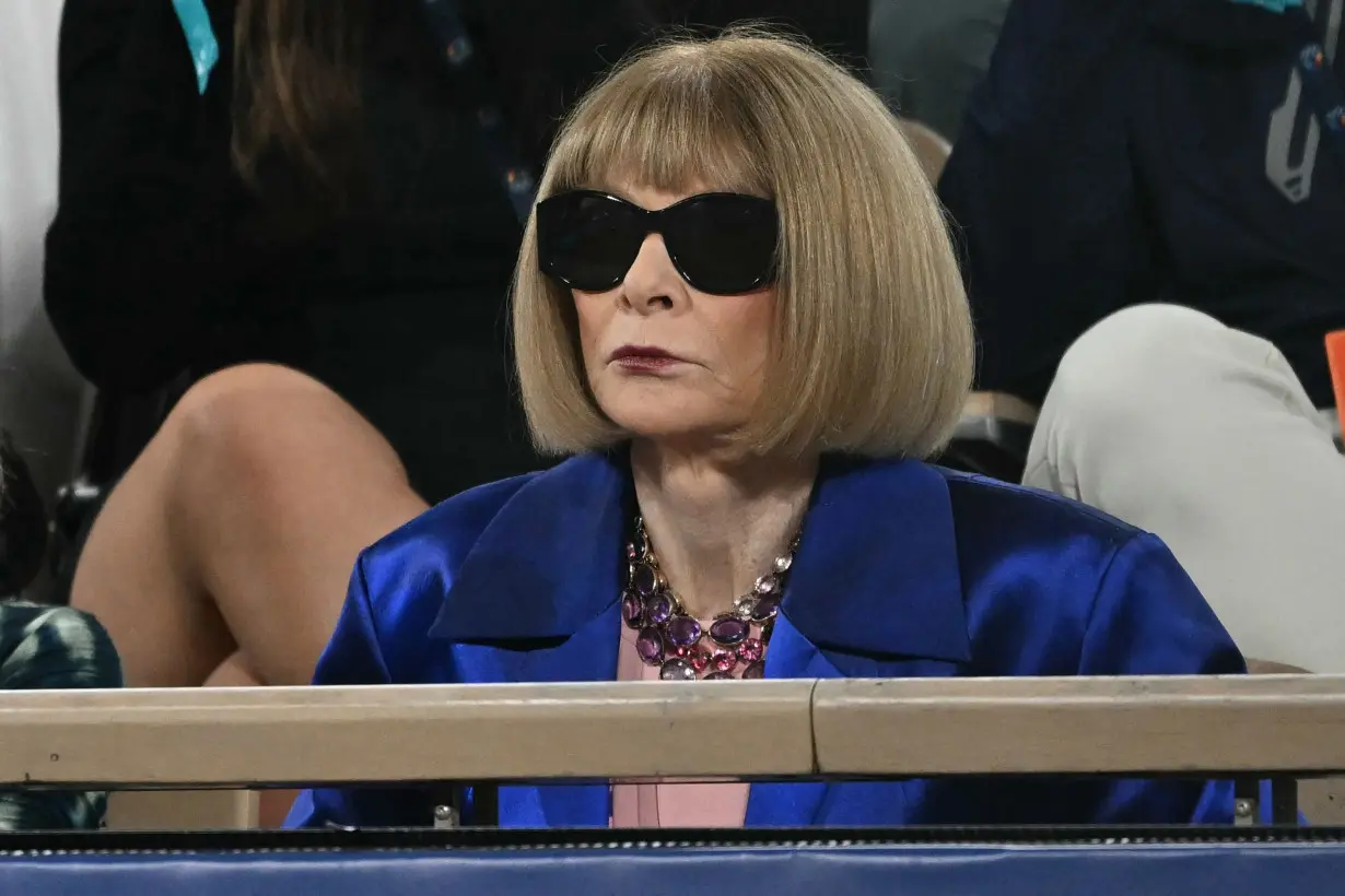 Vogue editor-in-chief Anna Wintour was in the crowd for Djokovic's first-round match in Paris.