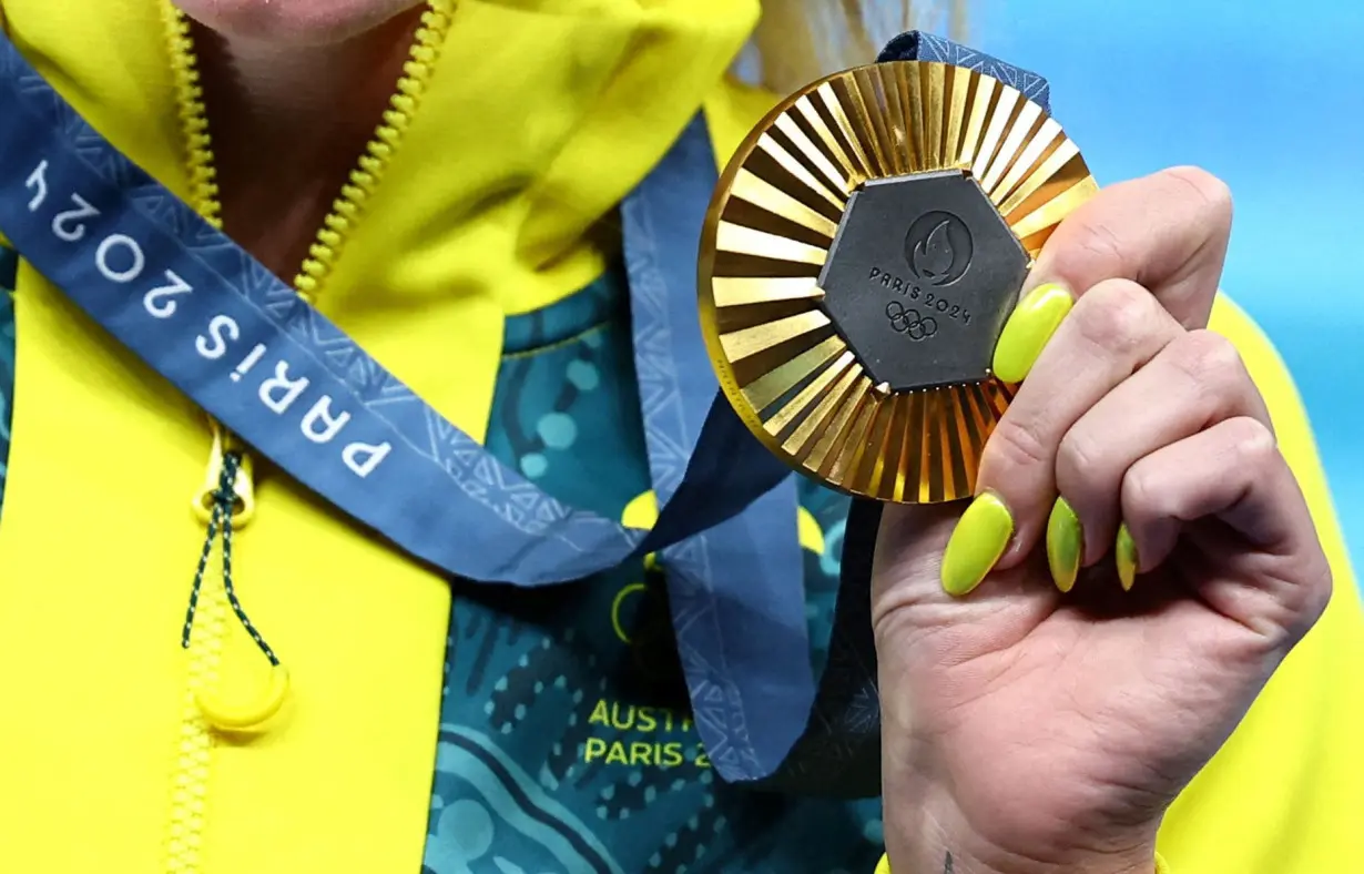 Swimming - Women's 400m Freestyle Victory Ceremony