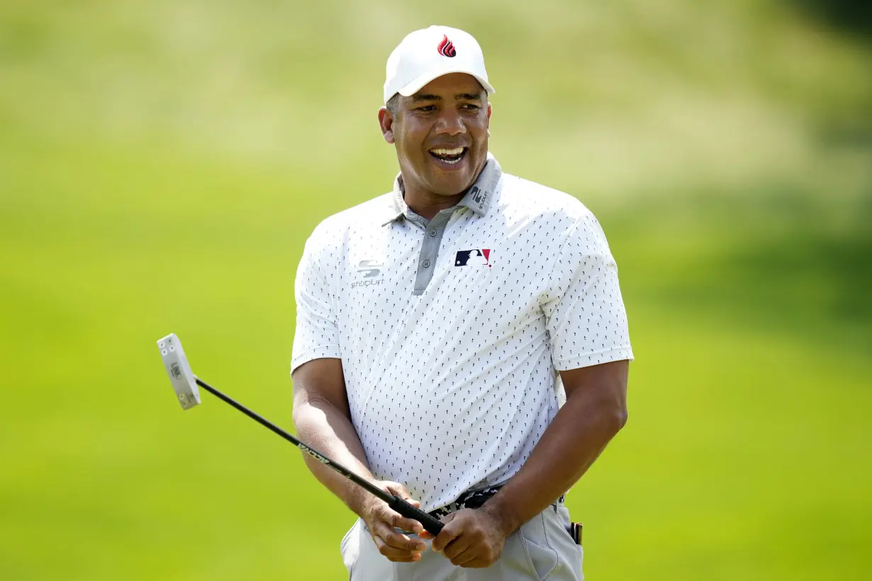 Jhonattan Vegas takes 3rd-round lead in 3M Open in bid for 1st victory since 2017