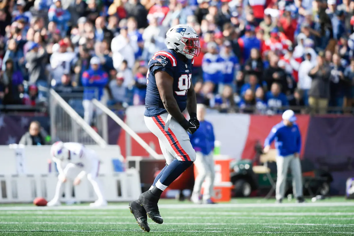 NFL: Buffalo Bills at New England Patriots