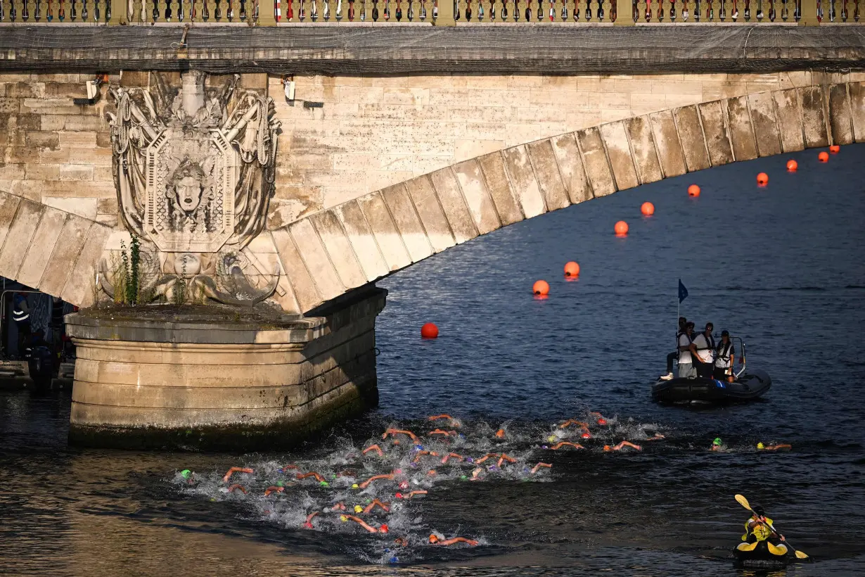 Big worries over River Seine's water quality as triathlon training canceled again