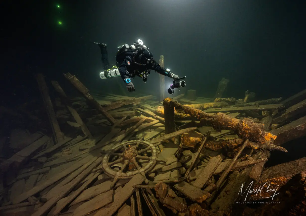 Champagne galore! Shipwreck gives Polish divers something to celebrate