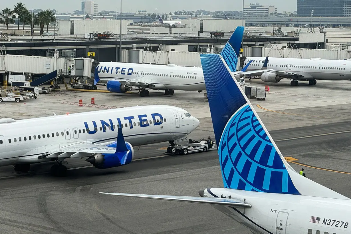 'Biohazard' prompts United Airlines flight diversion