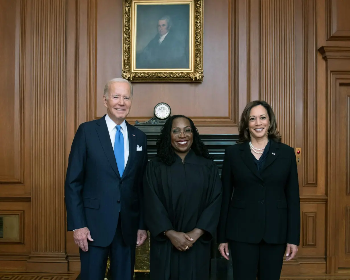 A President Harris might not get any Supreme Court picks – Biden proposes term limits to make sure all future presidents get two