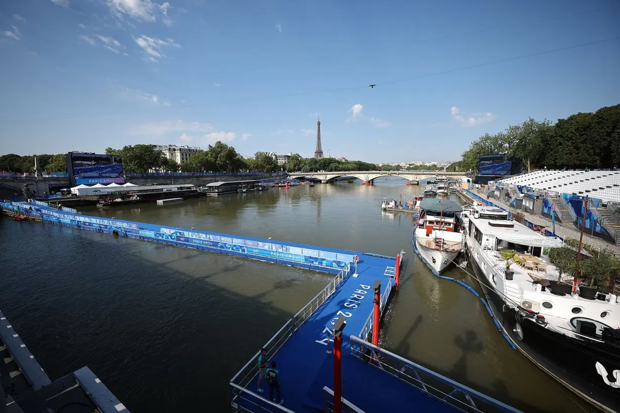 Olympic officials postpone men's triathlon due to pollution in the Seine