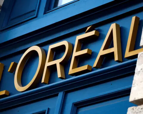 L'Oreal 2Q sales rise but depressed China market weighs