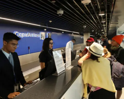 Copa Airlines says Venezuela to suspend flights to and from Panama