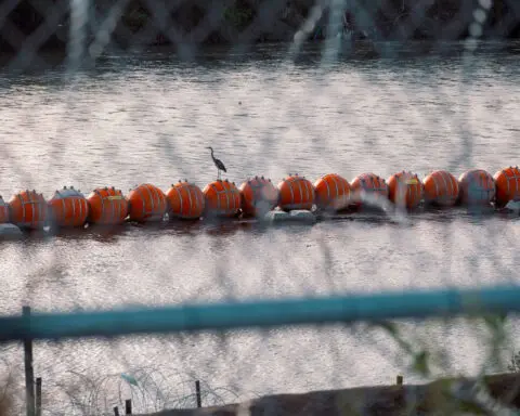 Texas gets win from full appeals court in dispute with DOJ over buoys in Rio Grande