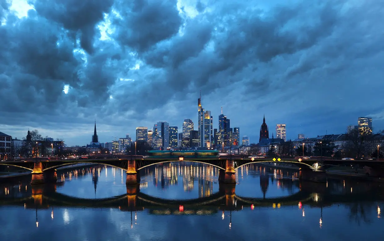 FILE PHOTO: Frankfurt financial district