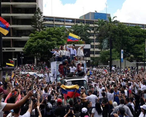 Venezuelan opposition looks for narrowing paths to power