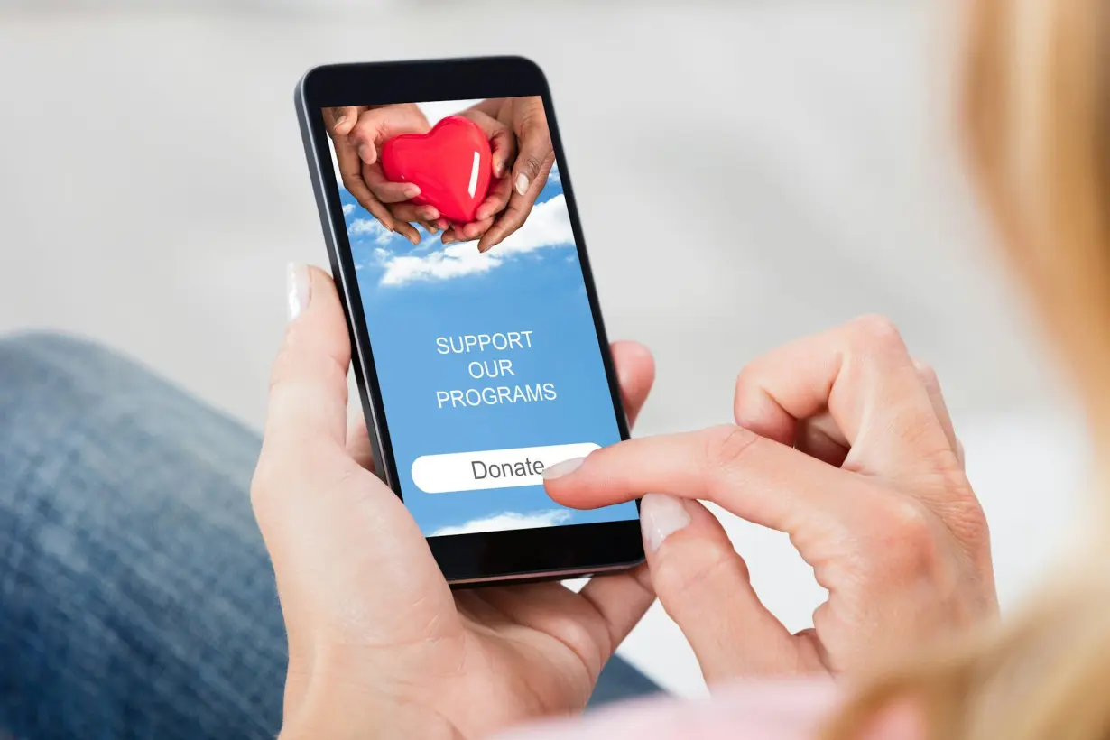 Online fundraising may require different strategies for different devices − new research