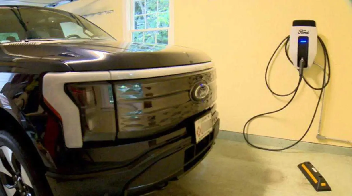 Couple first in nation to use electric Ford truck to power home