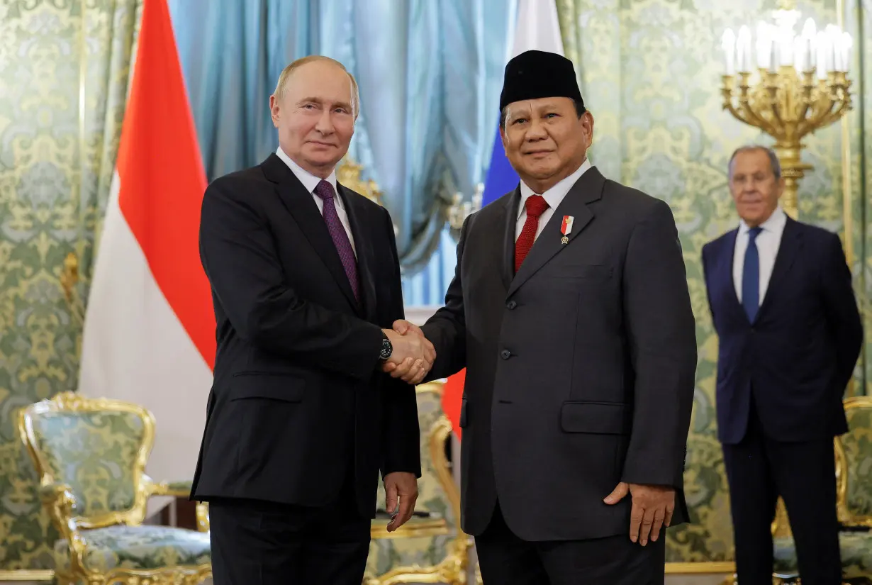 Russian President Putin and Indonesian President-elect Prabowo meet in Moscow