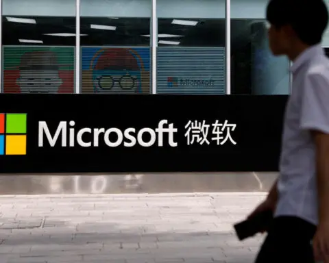 Microsoft consolidates retail channels in China