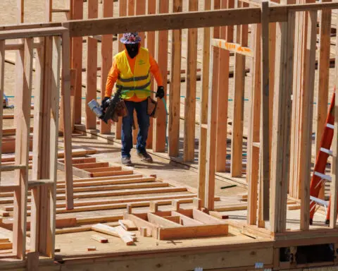 US construction spending unexpectedly falls in May
