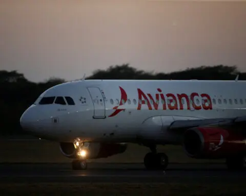 Colombian airline Avianca plans to confidentially file for US IPO