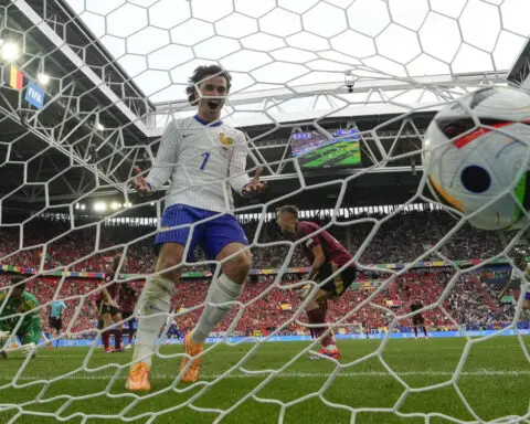 Mbappé and France into Euro 2024 quarterfinals after Muani's late goal beats Belgium 1-0