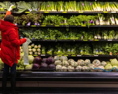 NY grocer Gristedes to spend millions to settle US greenhouse gas charges