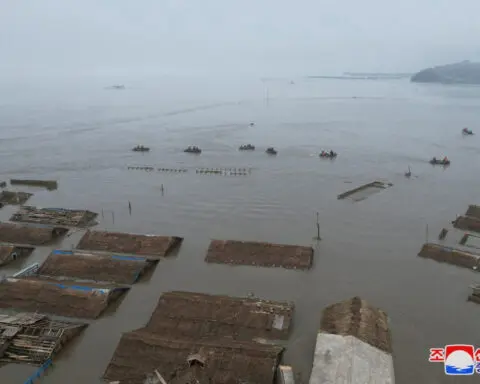 South Korea says ready to offer flood relief to North Korea