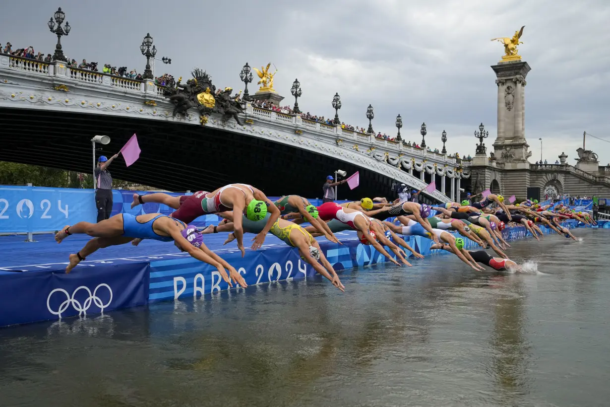 APTOPIX Paris Olympics Triathlon