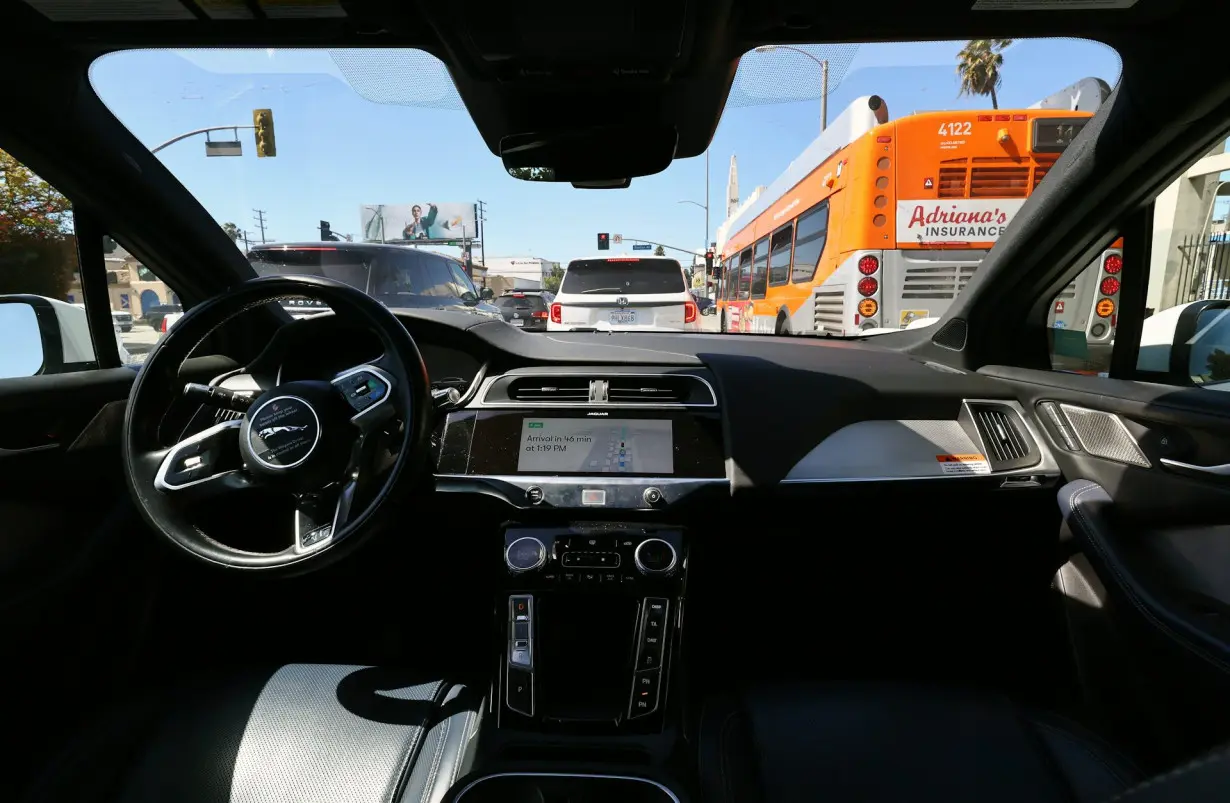 Robocars promise to improve traffic even when most of the cars around them are driven by people, study finds