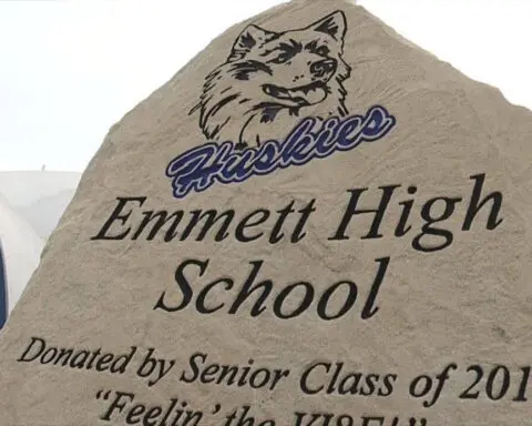 Emmett schools transitioning to four-day school weeks